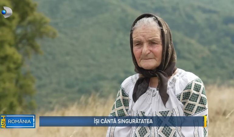 Povestea emoționantă a bătrânei care își cântă singurătatea în mijlocul naturii. Lele Silvia, figură emblematică a satului românesc, și-a găsit alinarea în muzică: „Muzica pentru mine a fost un refugiu”